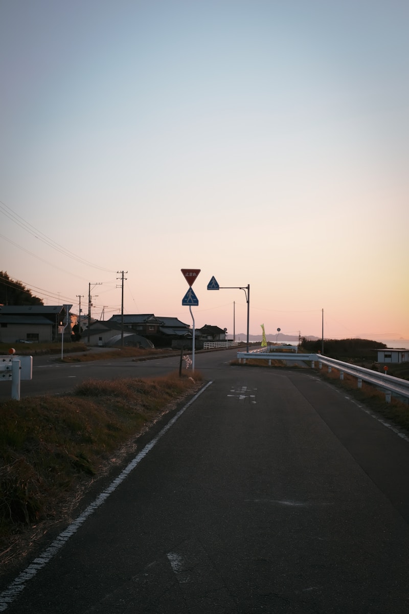 【湿熱】体の“ジメジメ＆ベタベタ”の正体！東洋医学の「湿熱（しつねつ）」とは？【とろLabo用語集】