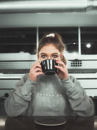 【脳の謎】喉まで出かかっているのに思い出せない！「舌先現象」の正体と、脳の整理術