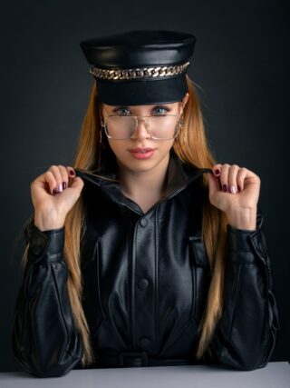 【スルー一択は、もう古い？】職場の“マウント”を科学的に無力化する、3つの賢い護身術