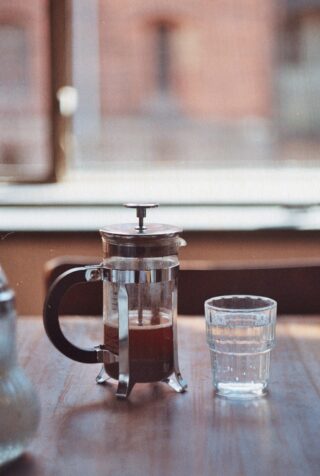 【コスト0円】サプリより効く？「白湯（さゆ）」が最強の体調管理法である医学的理由と、効果を最大化する“正しい”飲み方